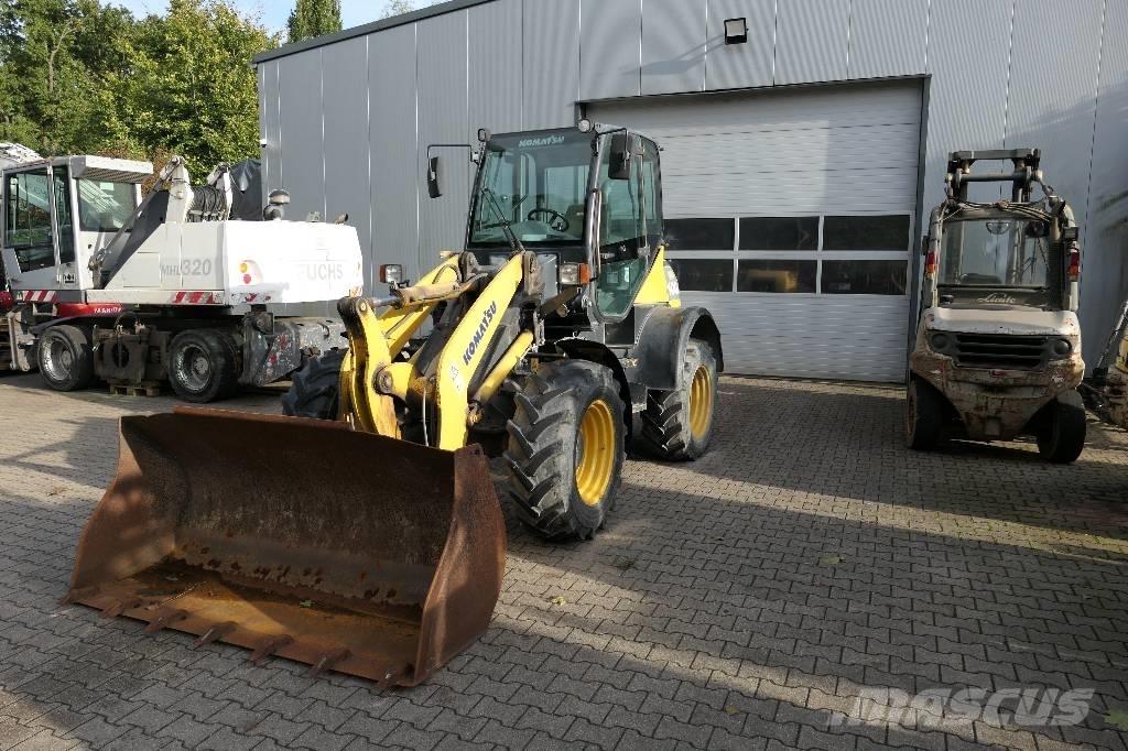 Komatsu WA 100 M-5 Kolové nakladače