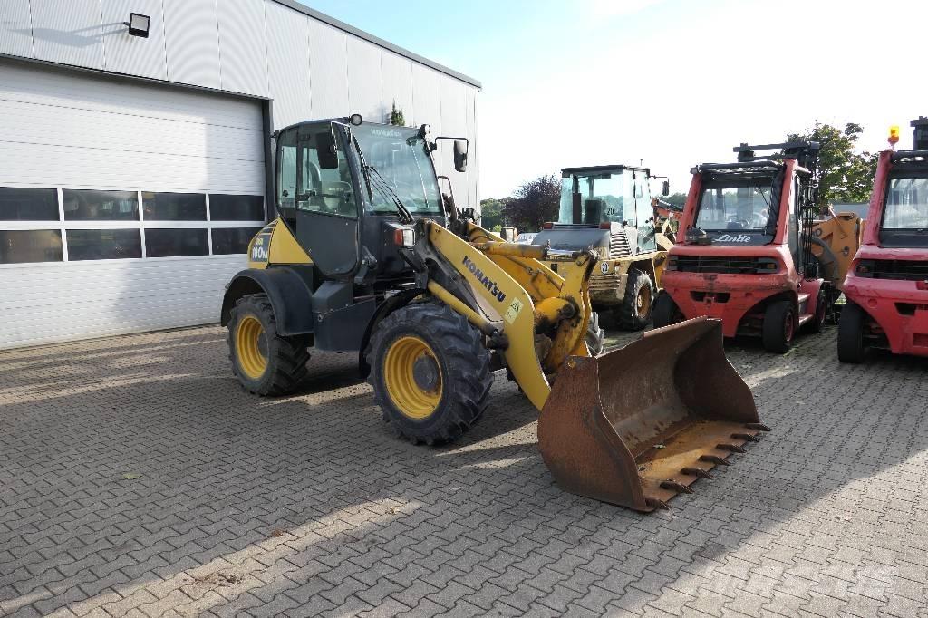 Komatsu WA 100 M-5 Kolové nakladače