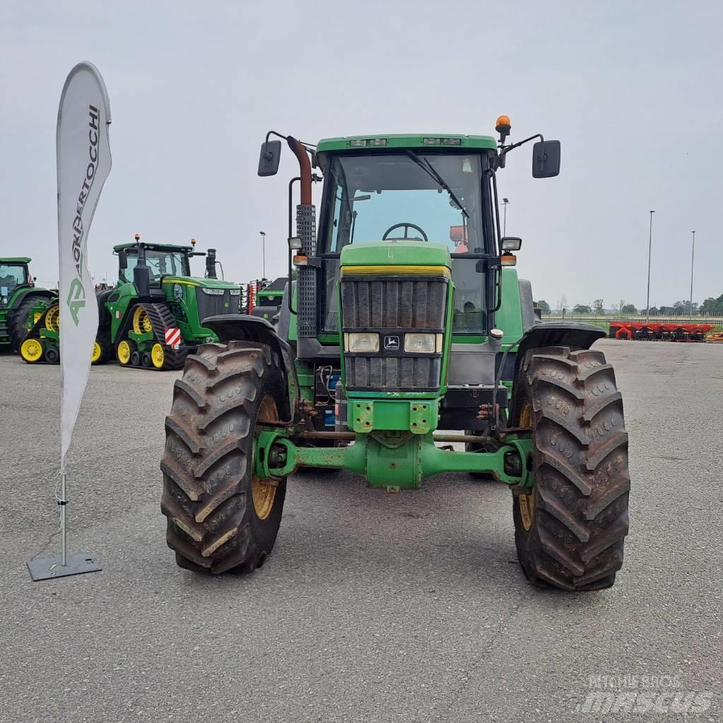 John Deere 7700 Traktory