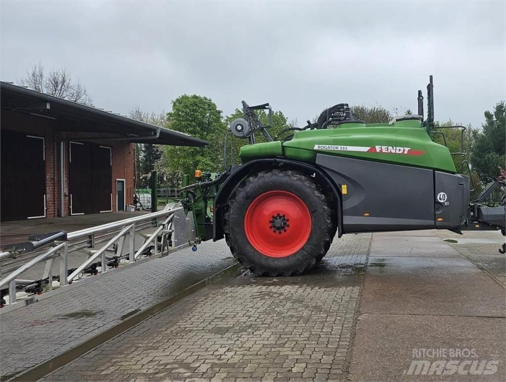 Fendt Rogator 355 Tažené postřikovače