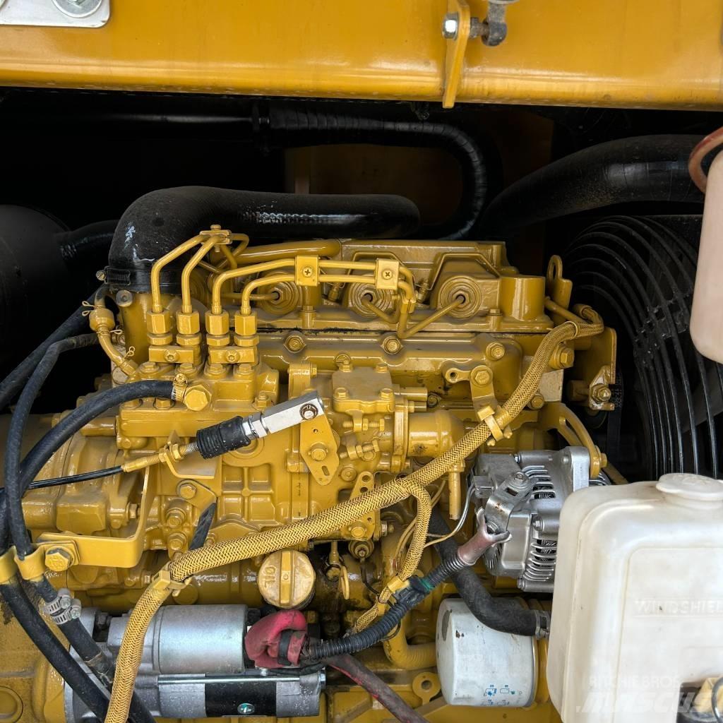 CAT 307E Pásová rýpadla