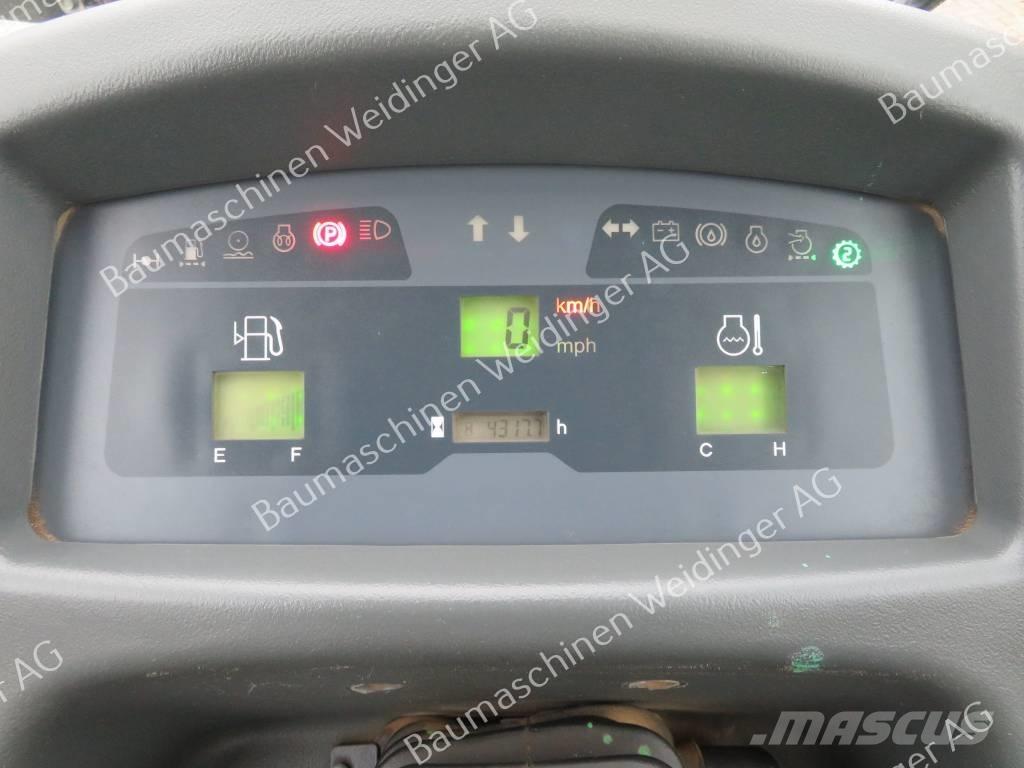 Komatsu WA 70-6 Kolové nakladače