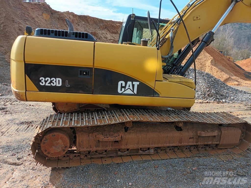 CAT 323 DL Pásová rýpadla