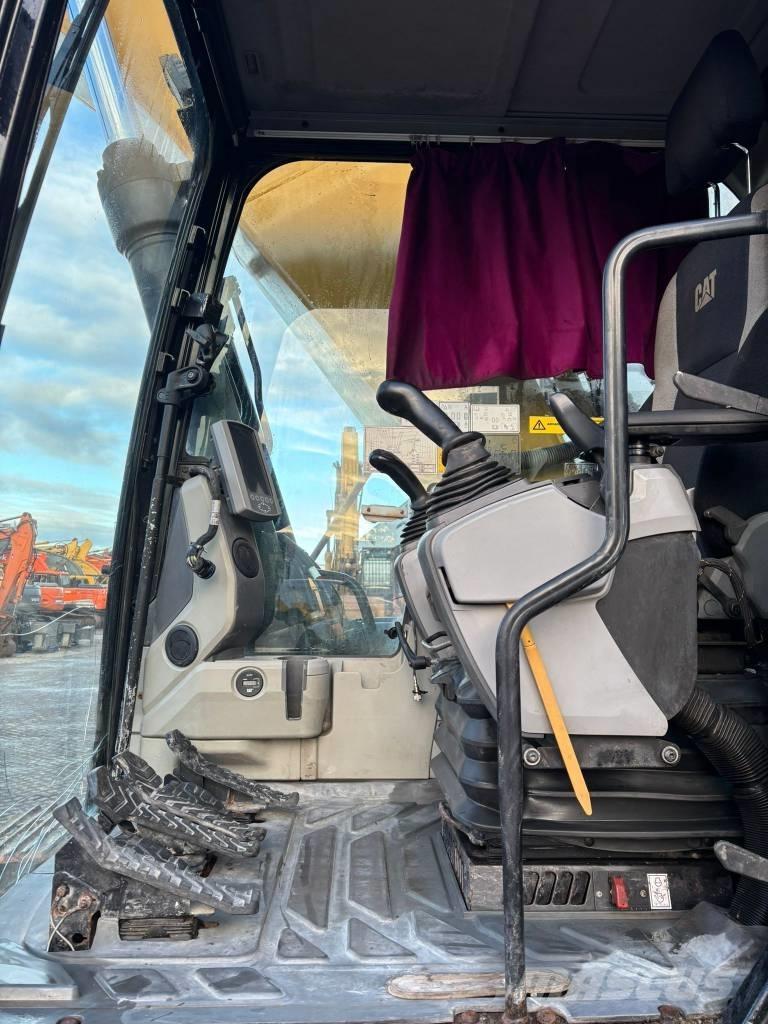 CAT 329 EL Pásová rýpadla