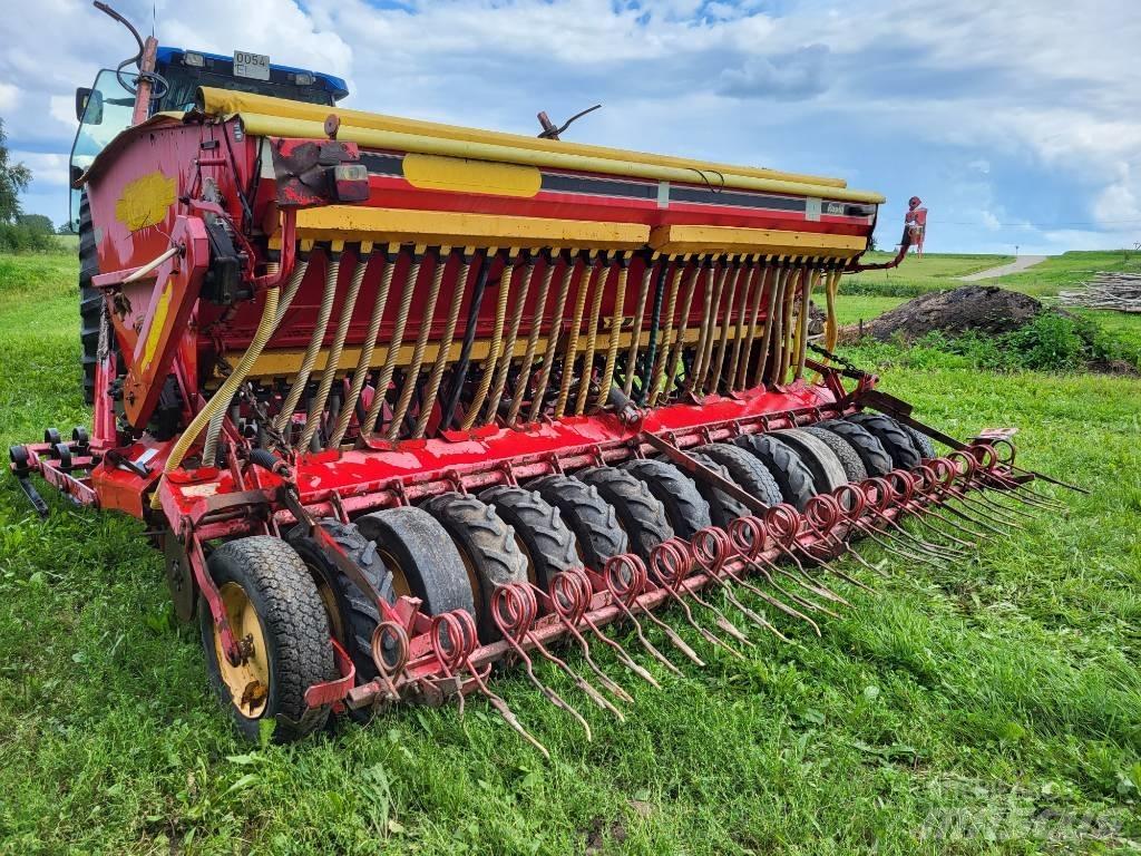 Väderstad Rapid400C Mechanické secí stroje
