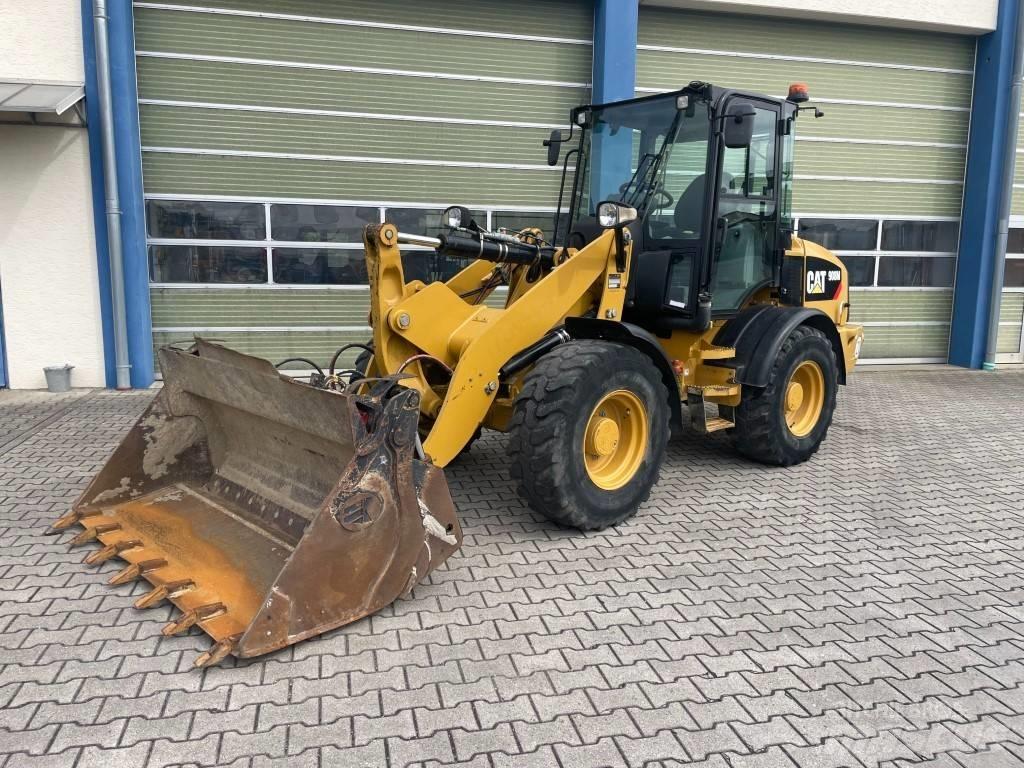CAT 908 M Kolové nakladače
