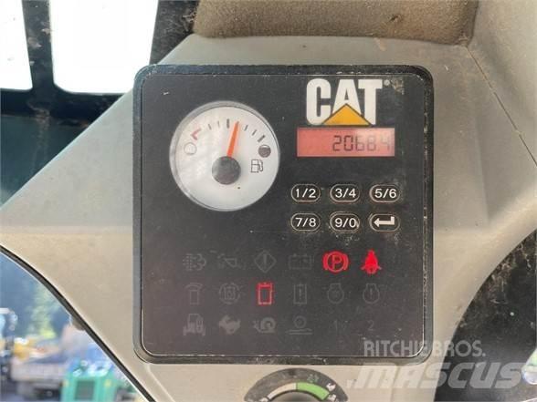 CAT 259D Smykem řízené nakladače