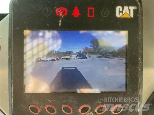 CAT 259D Smykem řízené nakladače