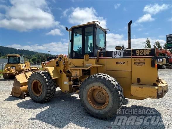 CAT 928F Kolové nakladače