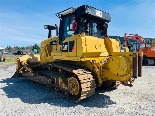 CAT D7E Pásové dozery