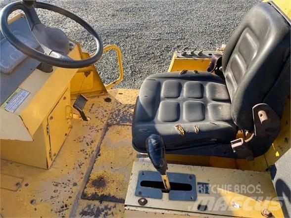 Sakai SV510 Tahačové válce