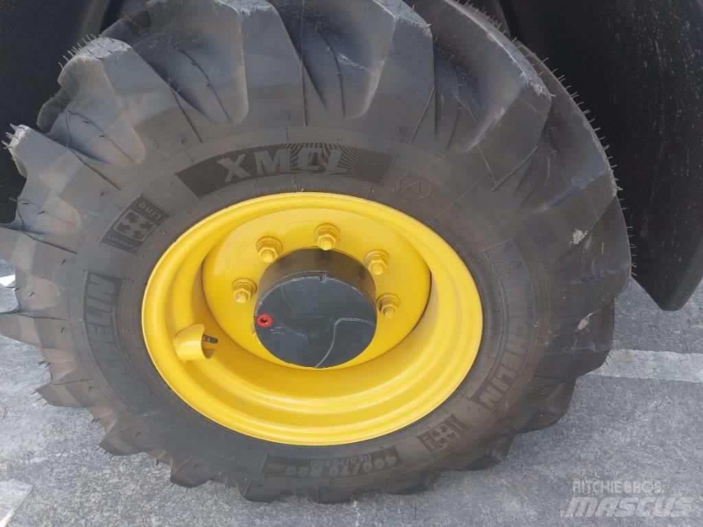 Komatsu WA80M-8 Mininakladače