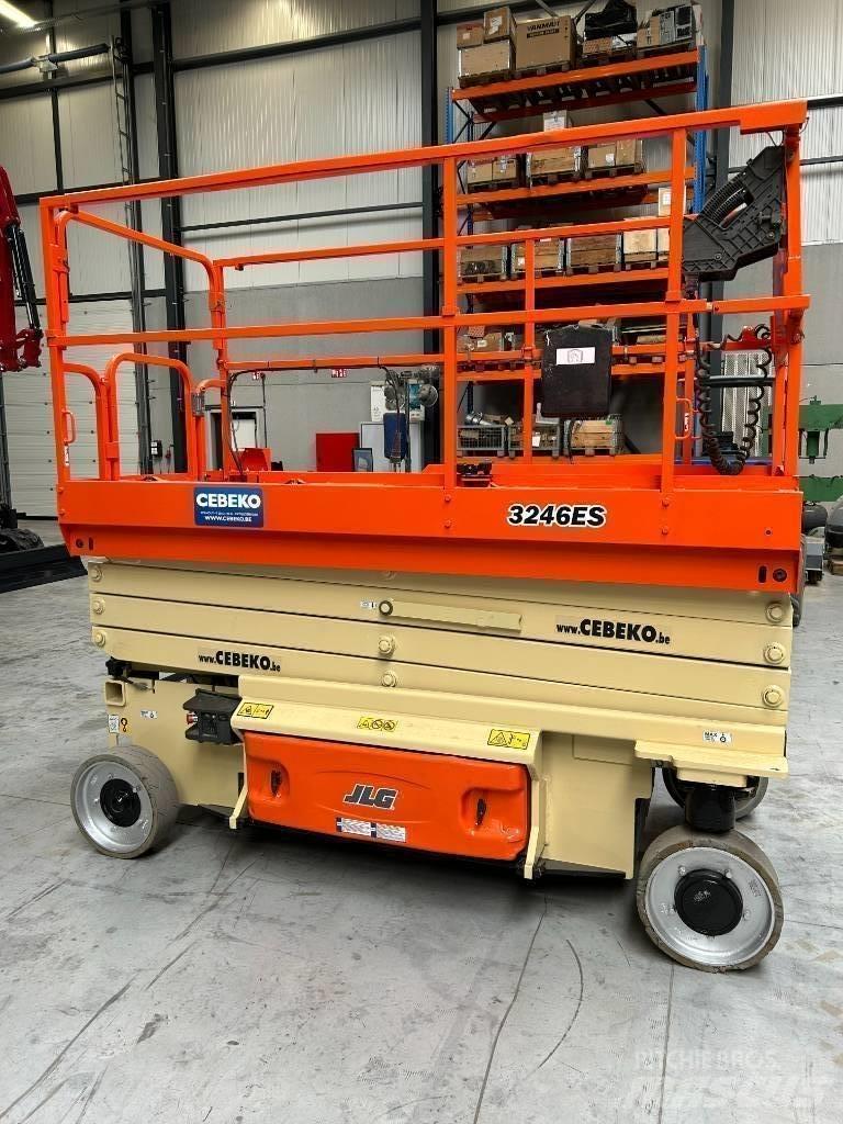 JLG 3246ES Nůžková zvedací plošina