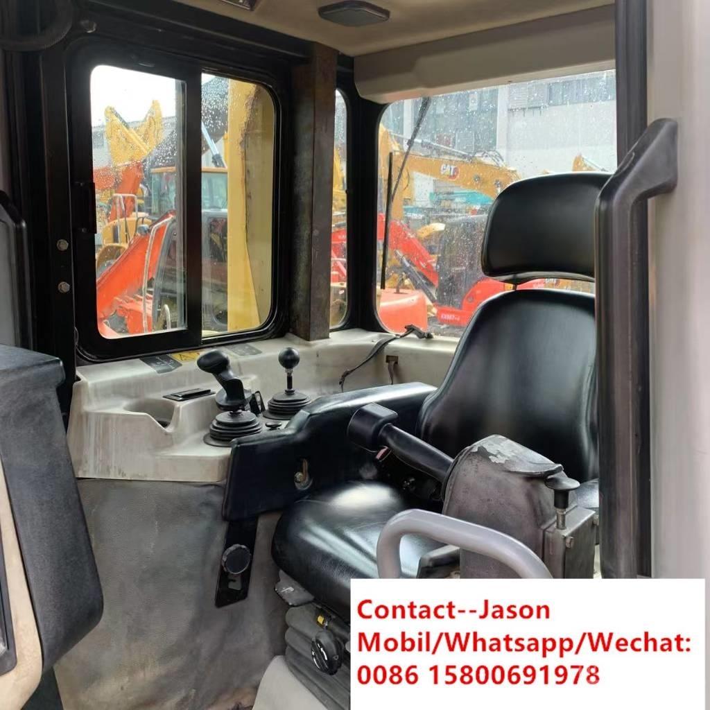 CAT D 6 R III Pásové dozery