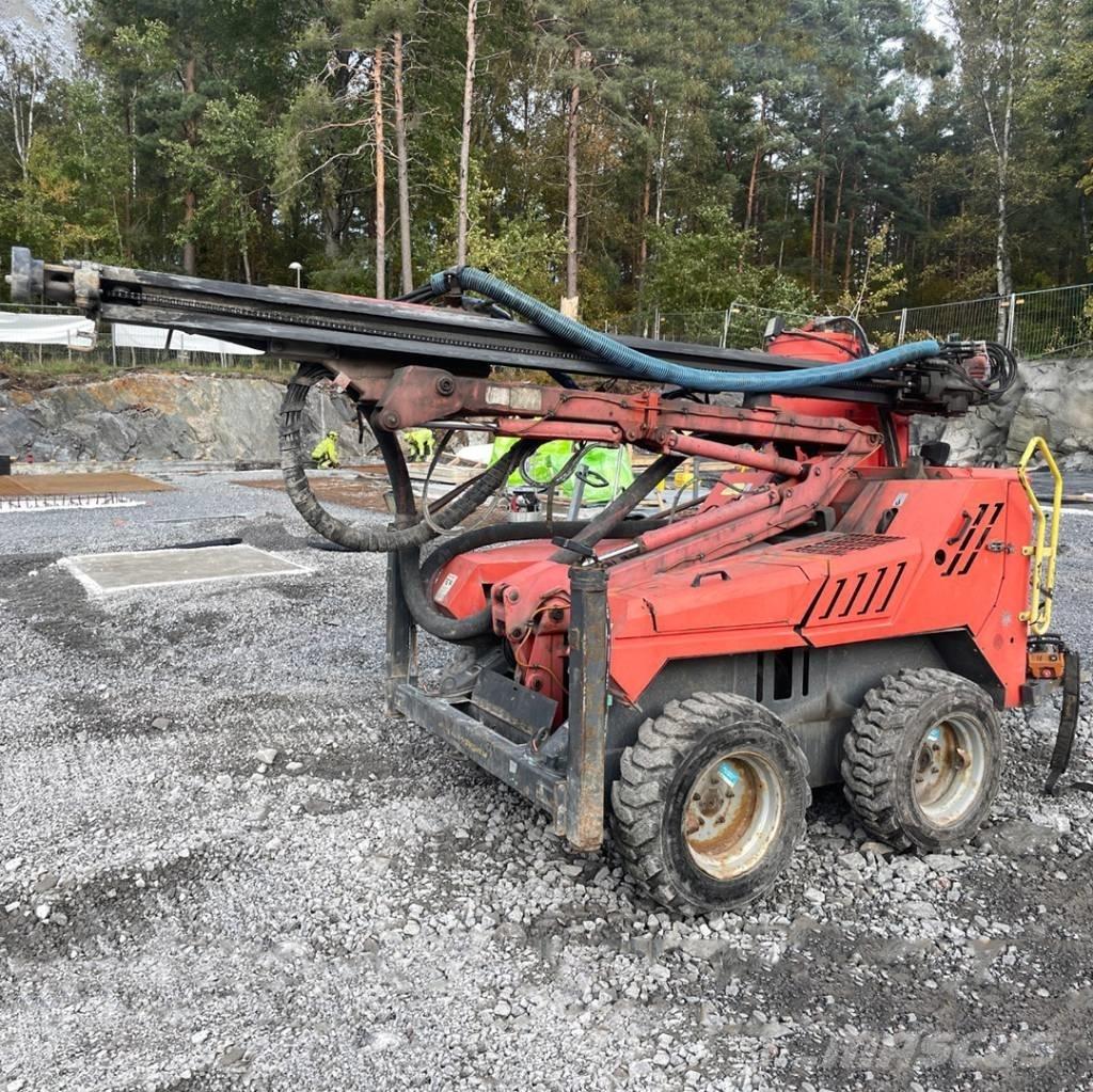 Sandvik DC 122R Povrchové vrtací stroje
