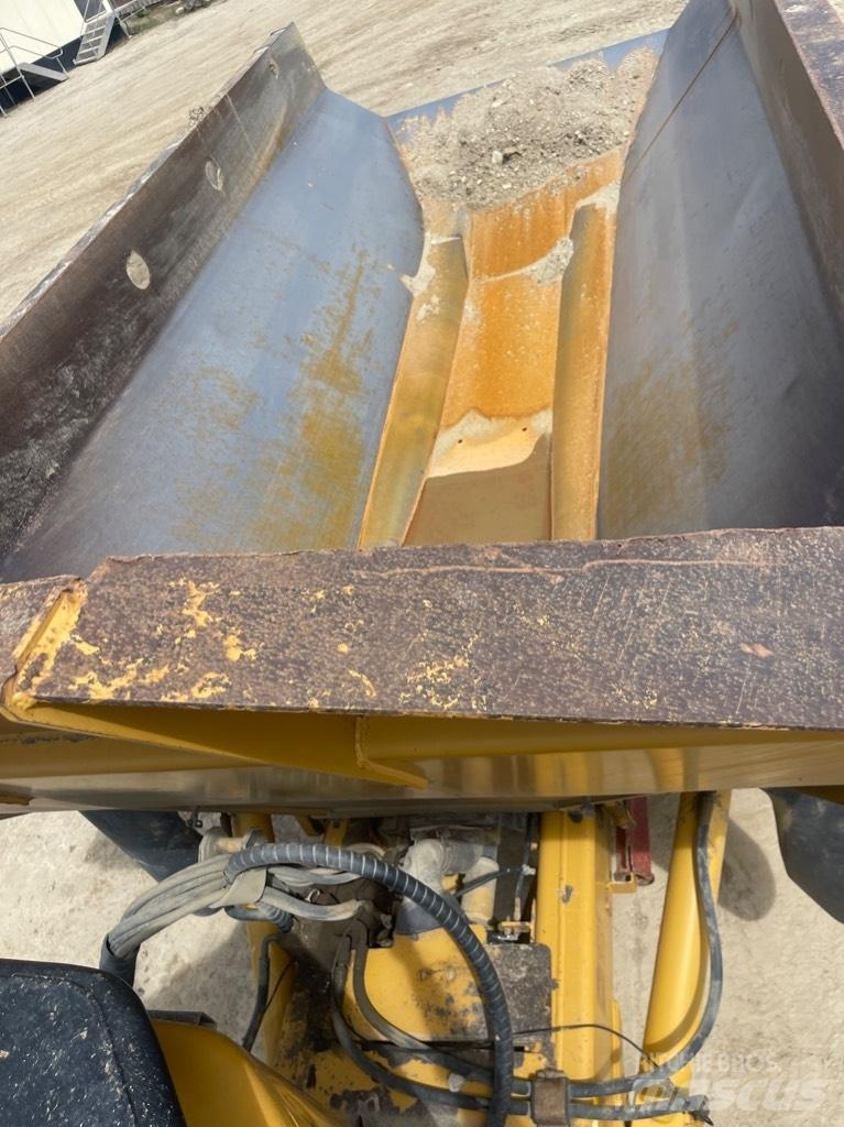 CAT 725 Kloubové dempry