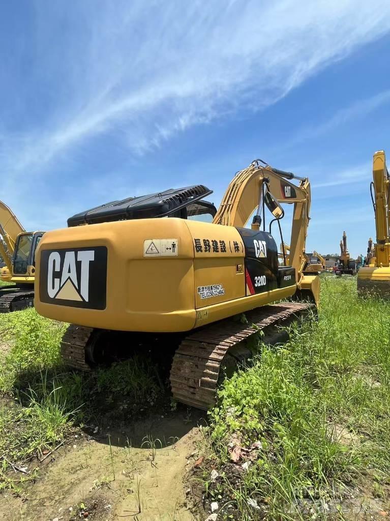 CAT 320d Pásová rýpadla