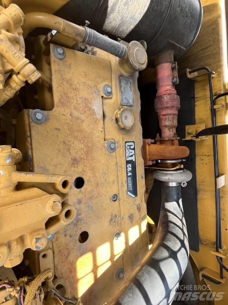 CAT 320d Pásová rýpadla