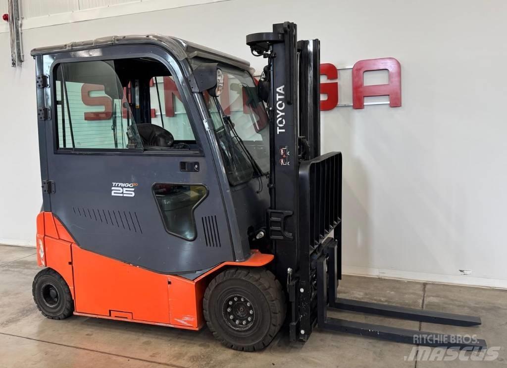 Toyota 10939 - 8FBMT25 Akumulátorové vozíky