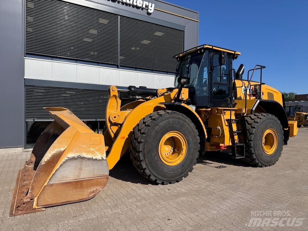 CAT 966 Kolové nakladače