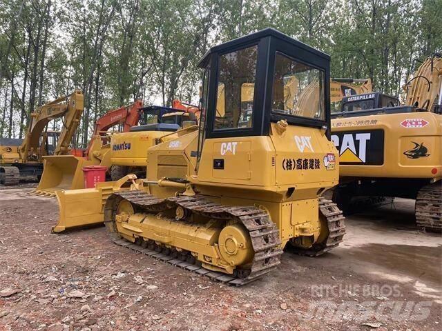 CAT D 5 G Pásové dozery