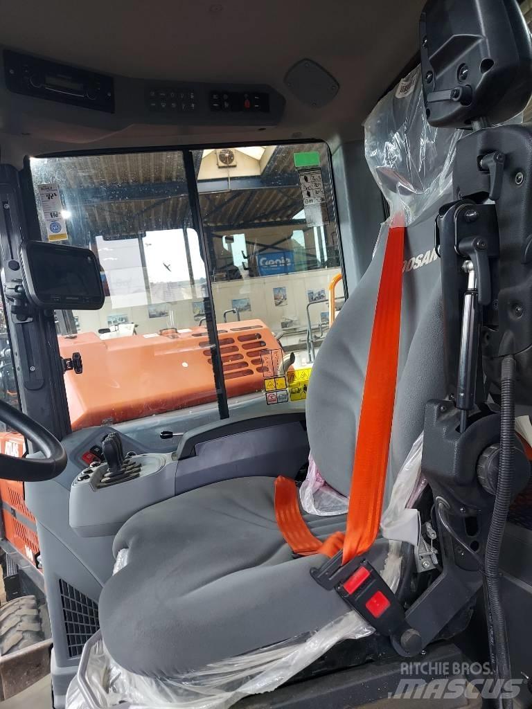 Develon DL 320-7 Kolové nakladače