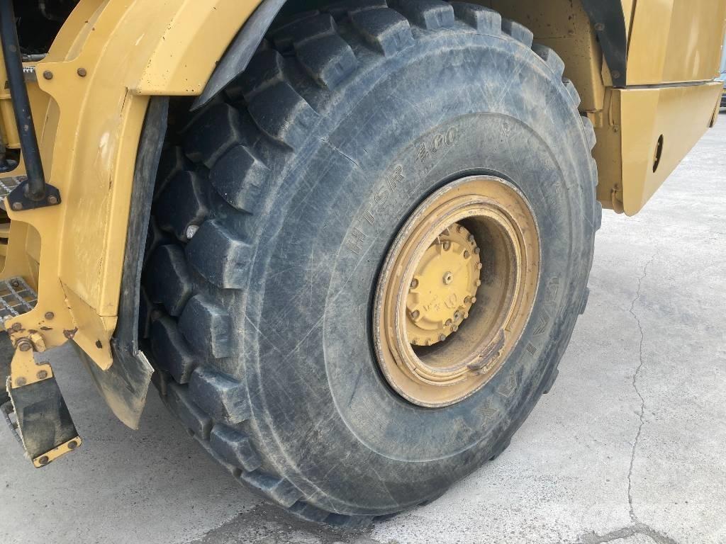 CAT 745 Kloubové dempry