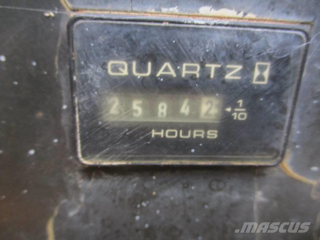 JLG 4394 RT (146) Nůžková zvedací plošina
