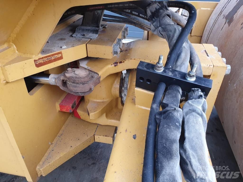 CAT CS 553 Tandemové válce