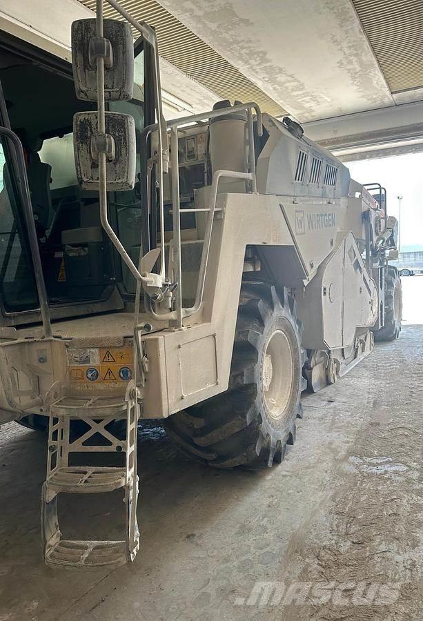 Wirtgen WR250i Recyklátory asfaltu