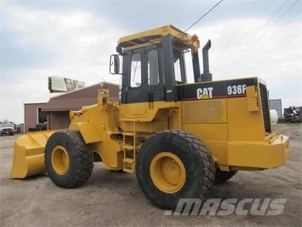 CAT 936 F Kolové nakladače