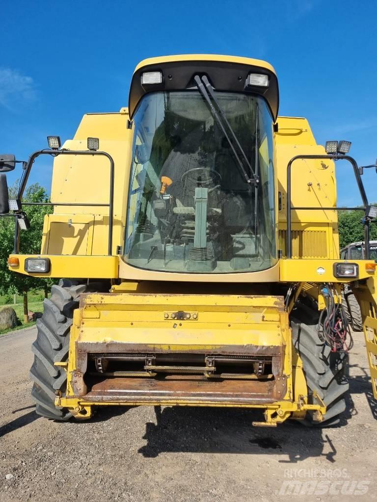 New Holland TX 68 Sklízecí mlátičky