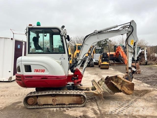 Takeuchi TB 230 Mini rýpadla < 7t
