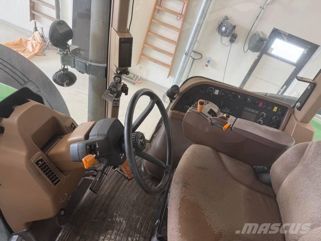 John Deere 8530 Traktory