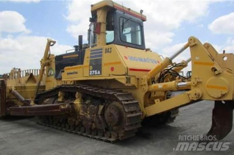 Komatsu D275A-5 Pásové dozery