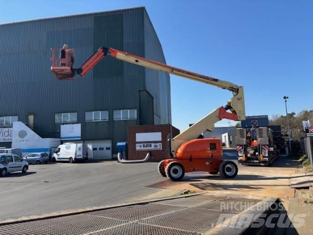JLG 800 AJ Kloubové plošiny