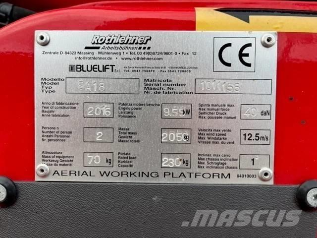 Bluelift SA 18 Kompaktní samohybné kloubové plošiny