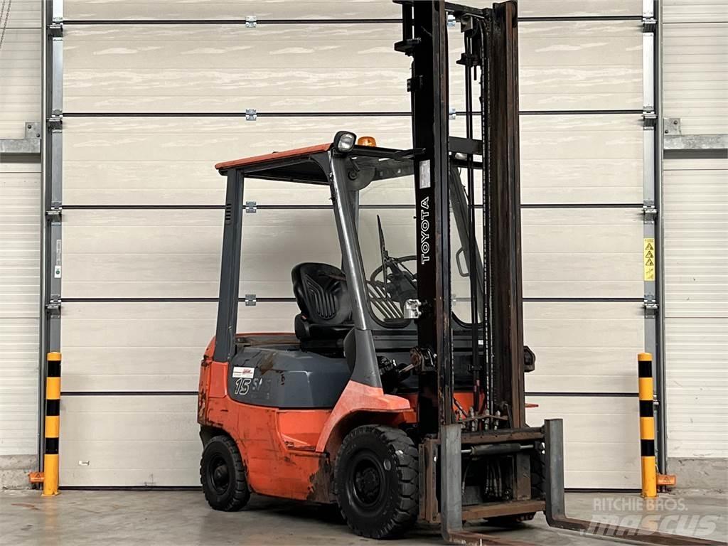 Toyota 02-7FDF15 Dieselové vozíky