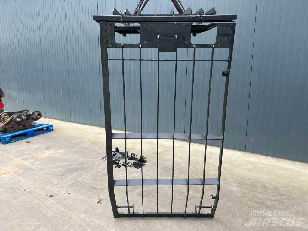 CAT 320D Guard Kabiny a interiér
