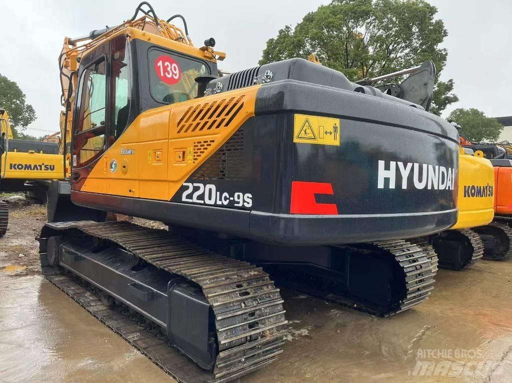 Hyundai R220LC-9S Kolová rýpadla