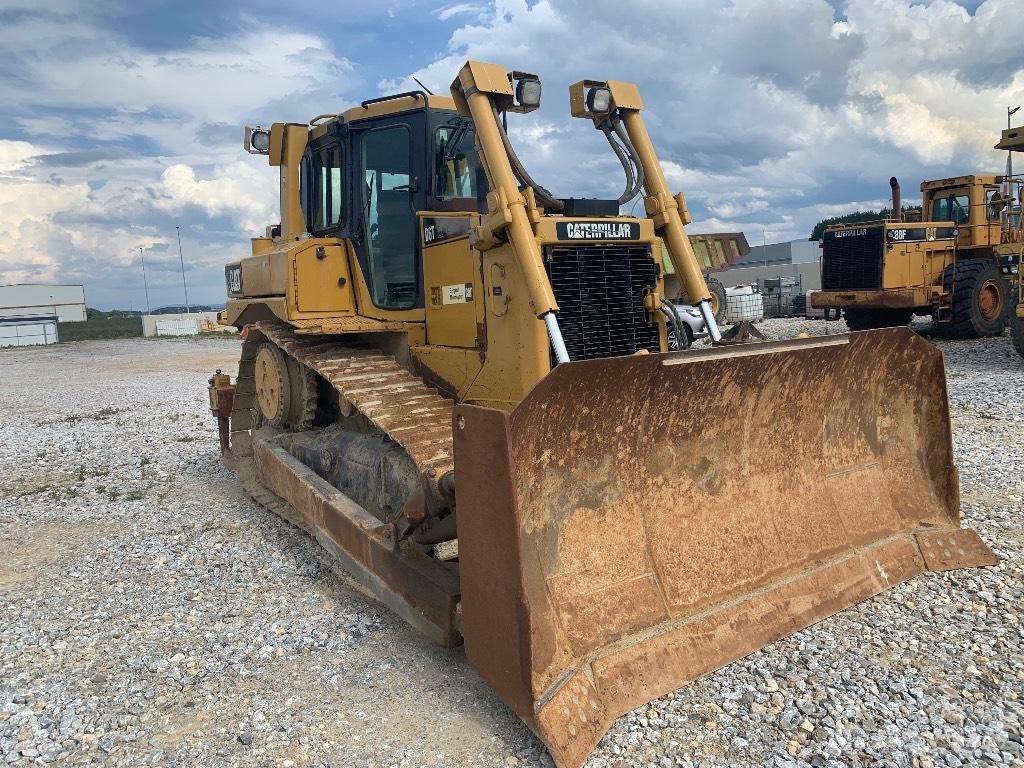 CAT D 6 T Pásové dozery