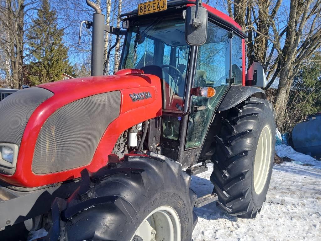 Valtra A 72 Traktory