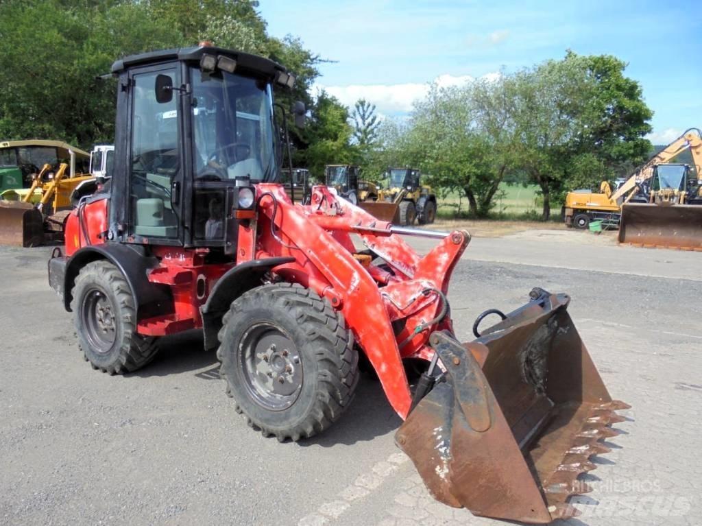 JCB 407 Kolové nakladače
