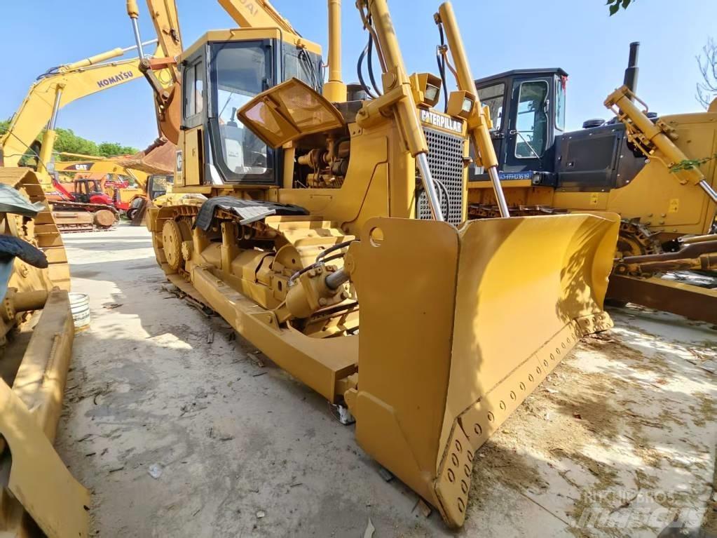 CAT D 7 G Pásové dozery