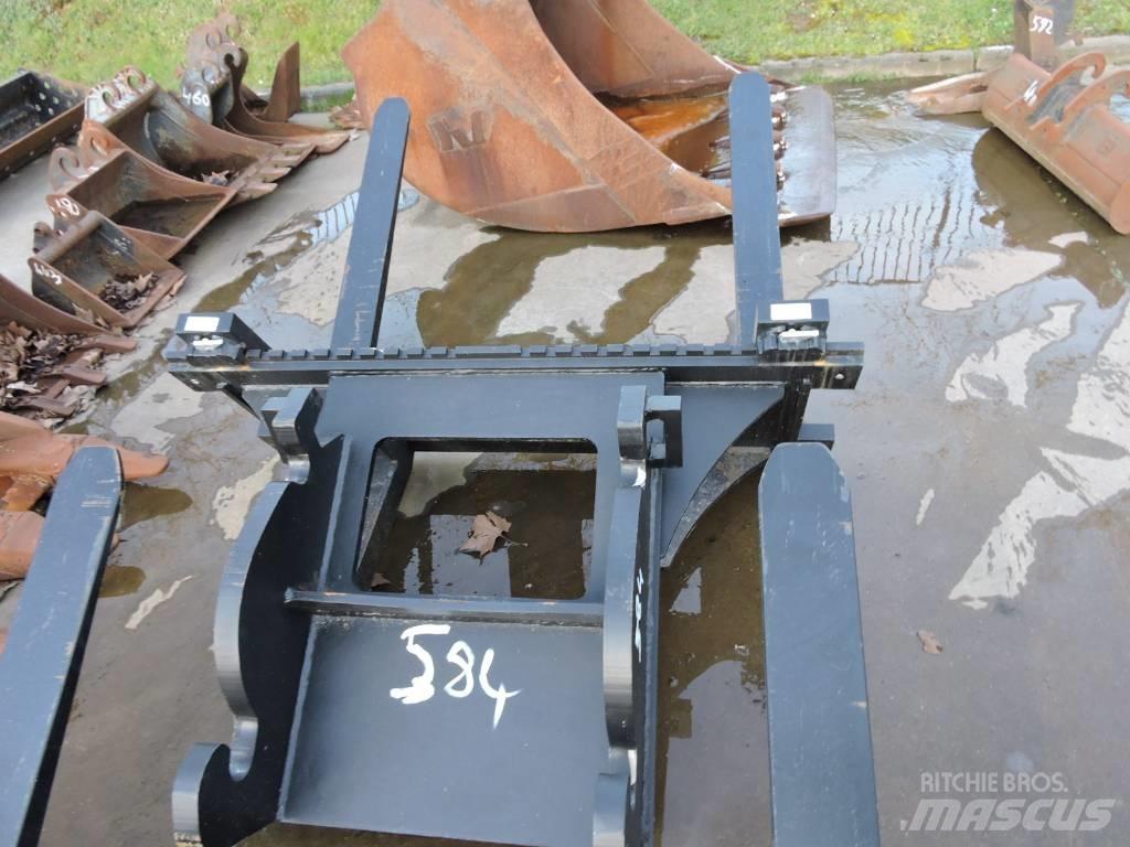  Palletvorken CW40 Univerzální terénní jeřáby