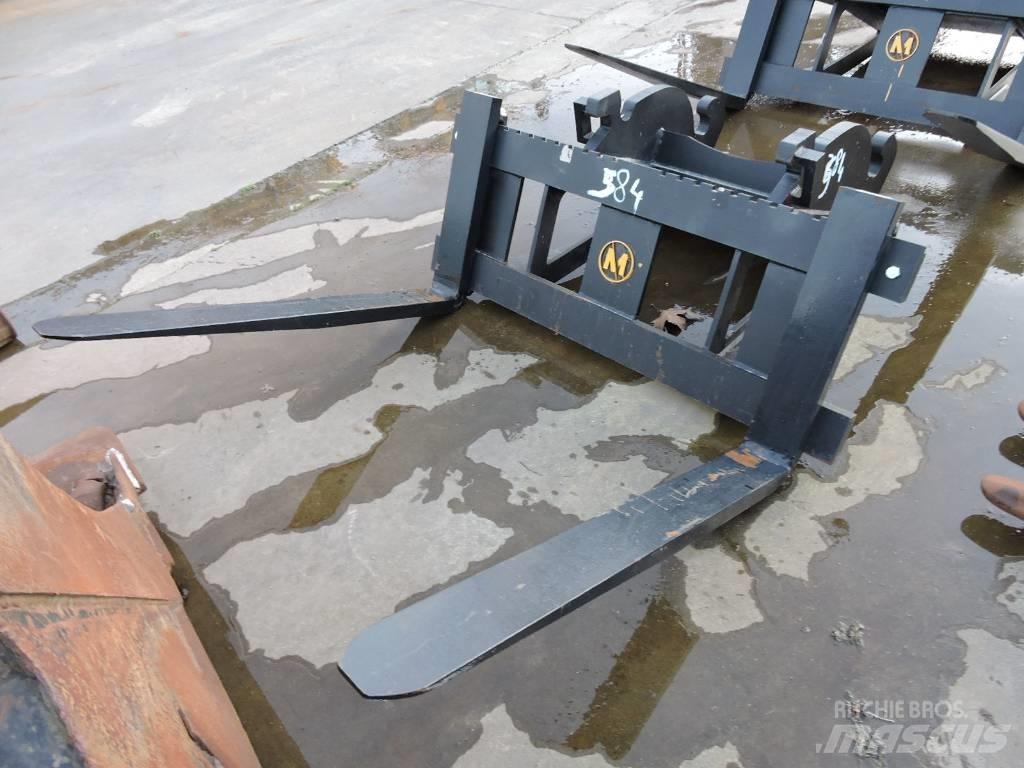  Palletvorken CW40 Univerzální terénní jeřáby