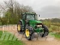 John Deere 6800 Traktory