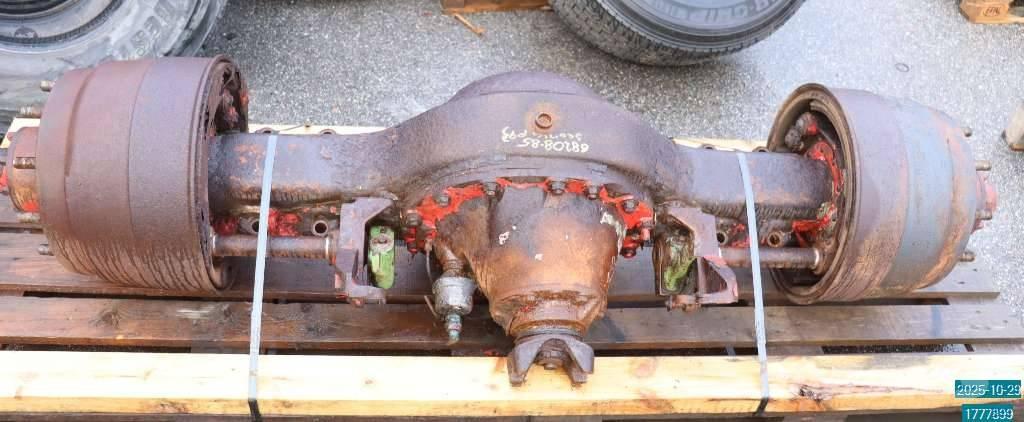 Scania P 82 M Nápravy