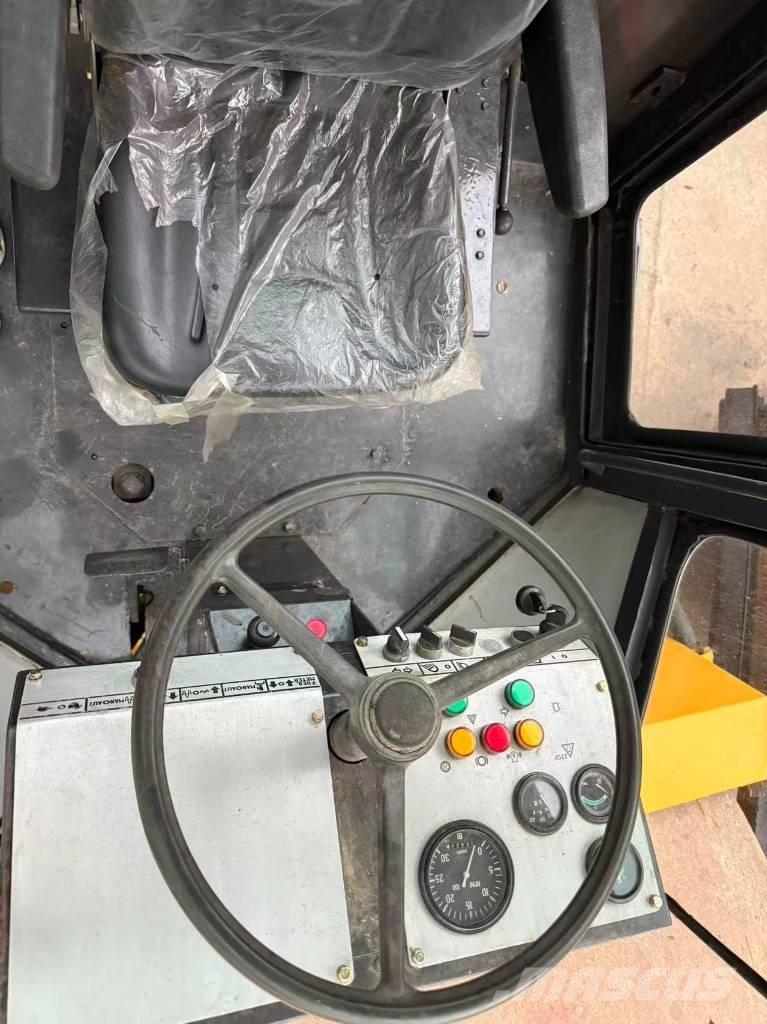 Dynapac CA 30 D Tahačové válce