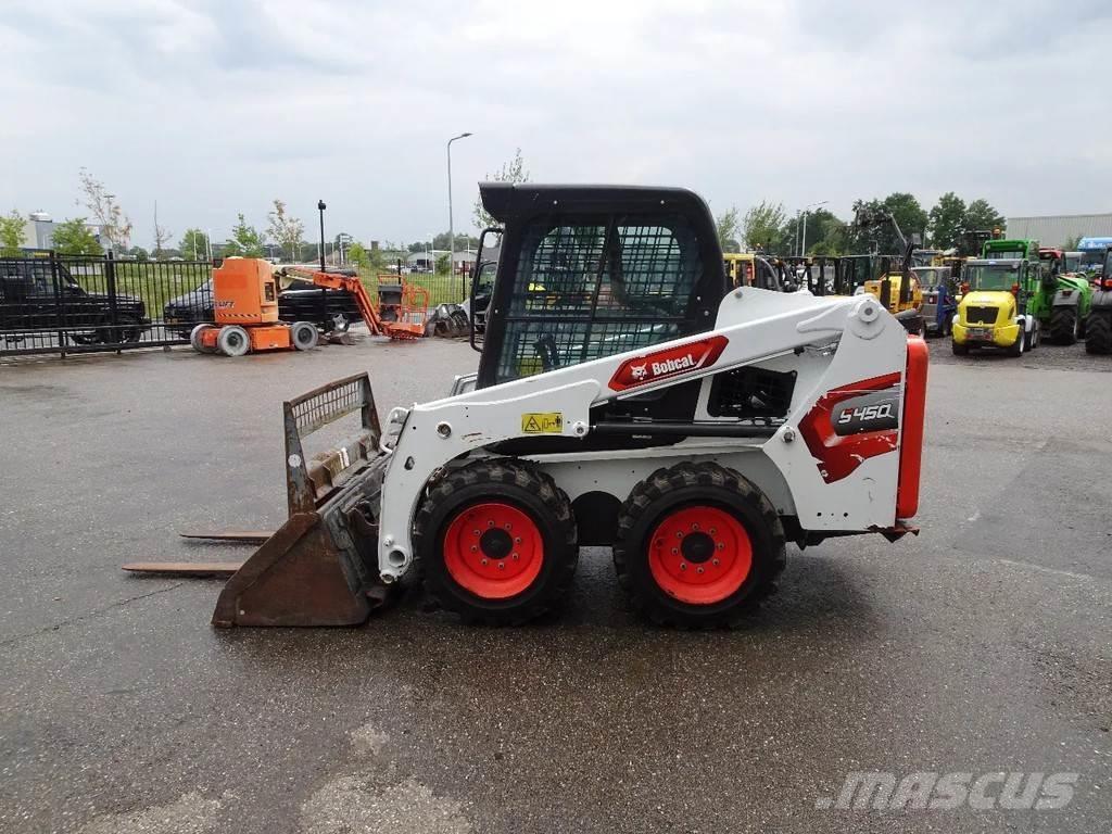 Bobcat S450 Smykem řízené nakladače